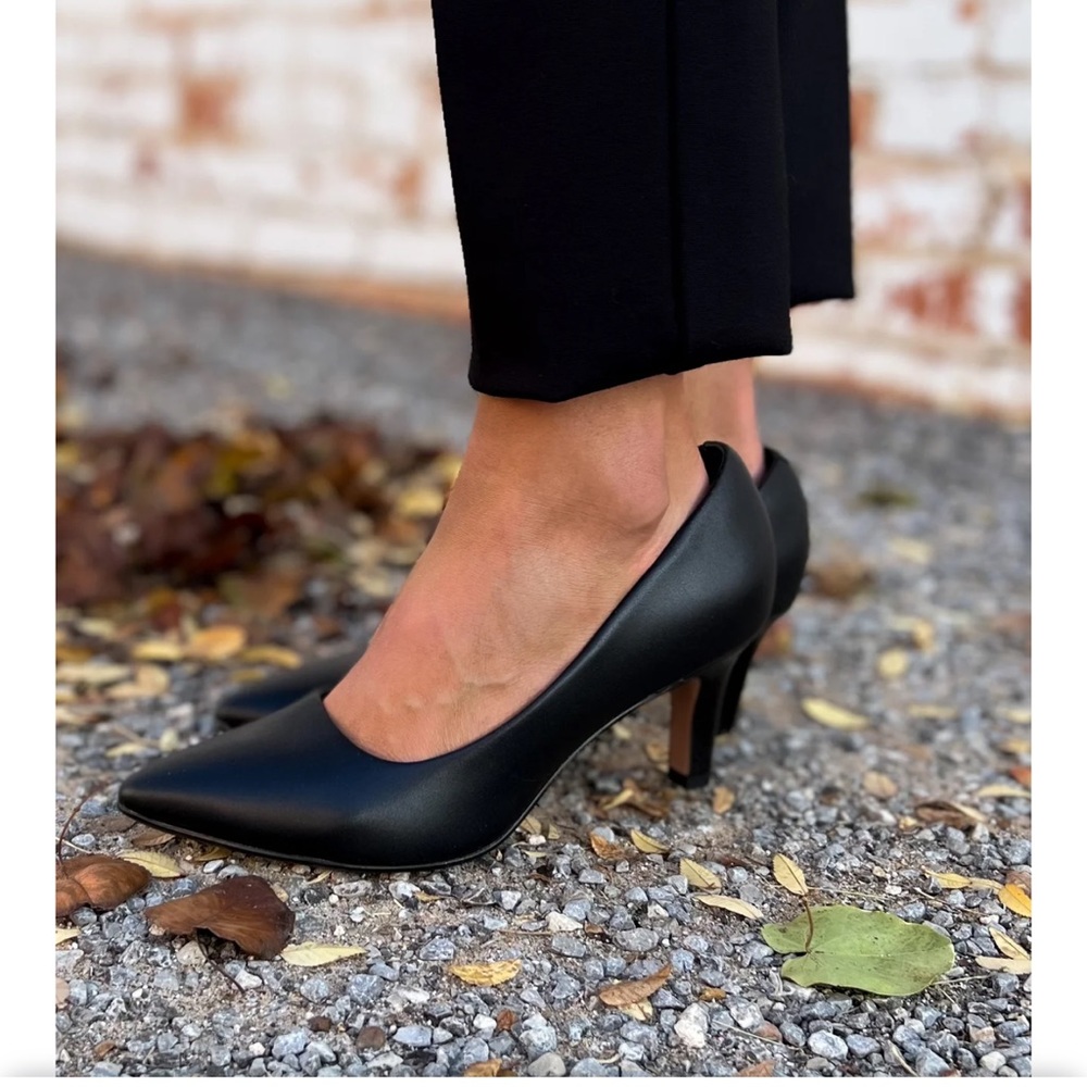 Clarks Ileana Tulip Black Leather Pump Heel Stiletto Shoe women size 10